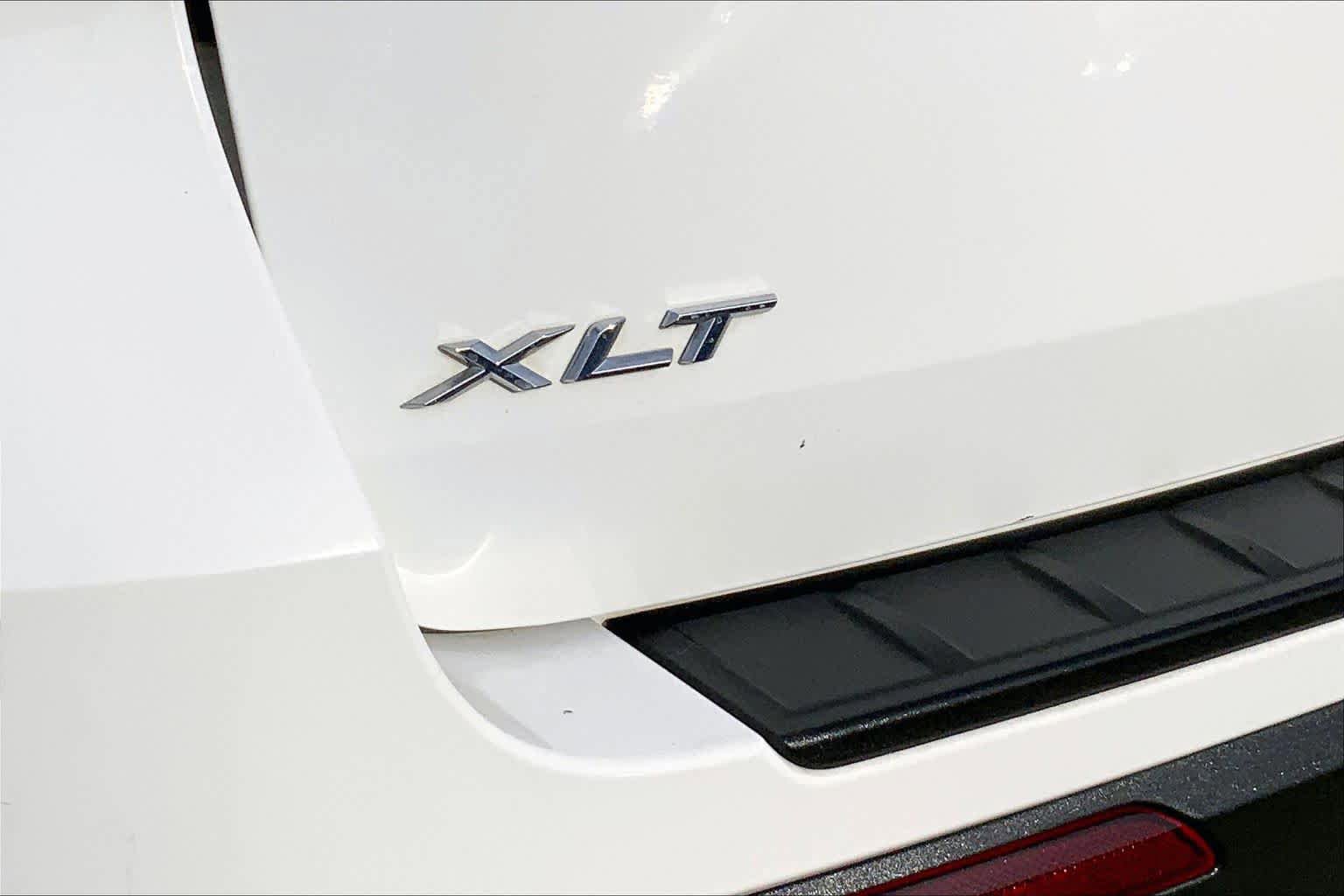 Certified 2021 Ford Explorer XLT RWD image 10