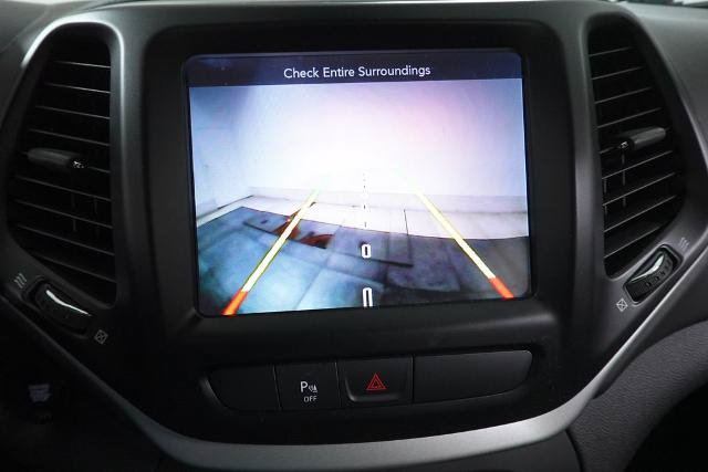 Used 2017 Jeep Cherokee Overland AWD/4WD image 21
