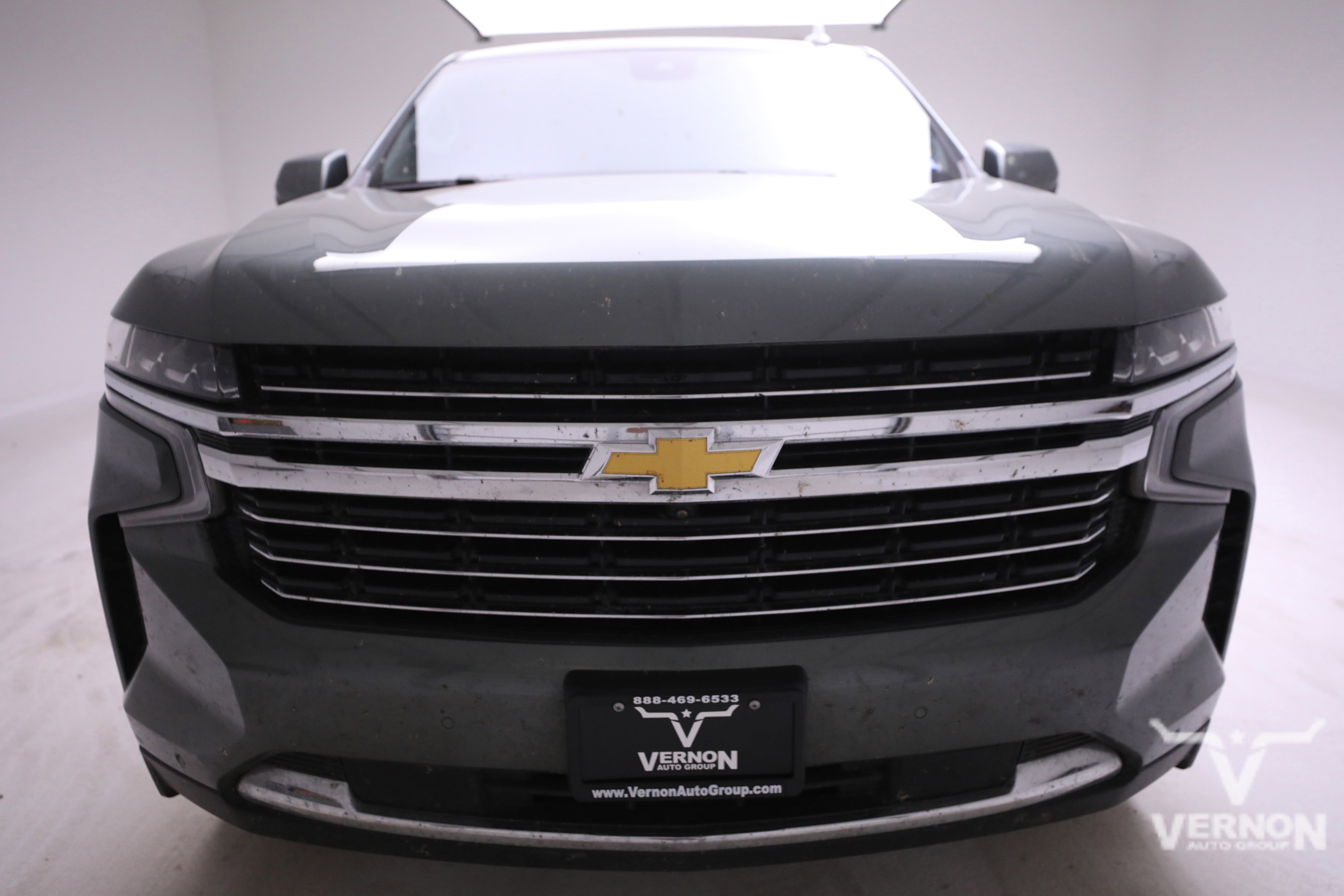 Used 2024 Chevrolet Suburban LT w/ Luxury Package image 7