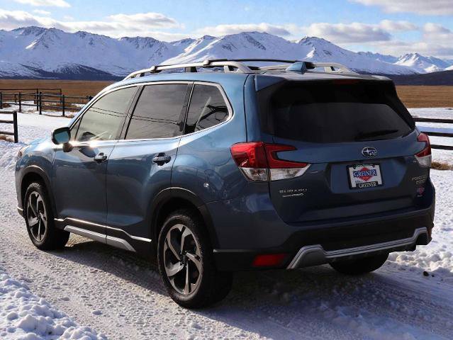 Used 2023 Subaru Forester Touring image 4