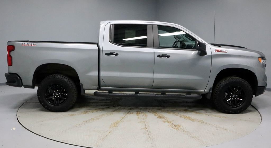 Used 2025 Chevrolet Silverado 1500 LT Trail Boss w/ Convenience Package II image 12