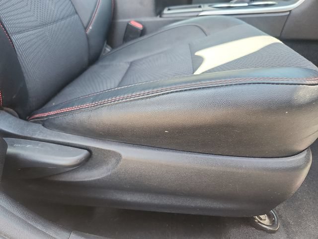 Used 2017 Toyota Camry SE w/ Moonroof Package FWD image 33