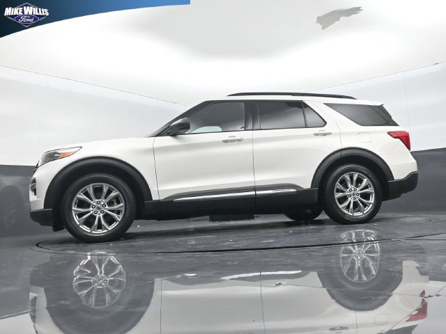Certified 2020 Ford Explorer XLT w/ Equipment Group 202A RWD image 12