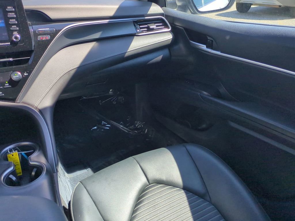 Used 2023 Toyota Camry SE image 17