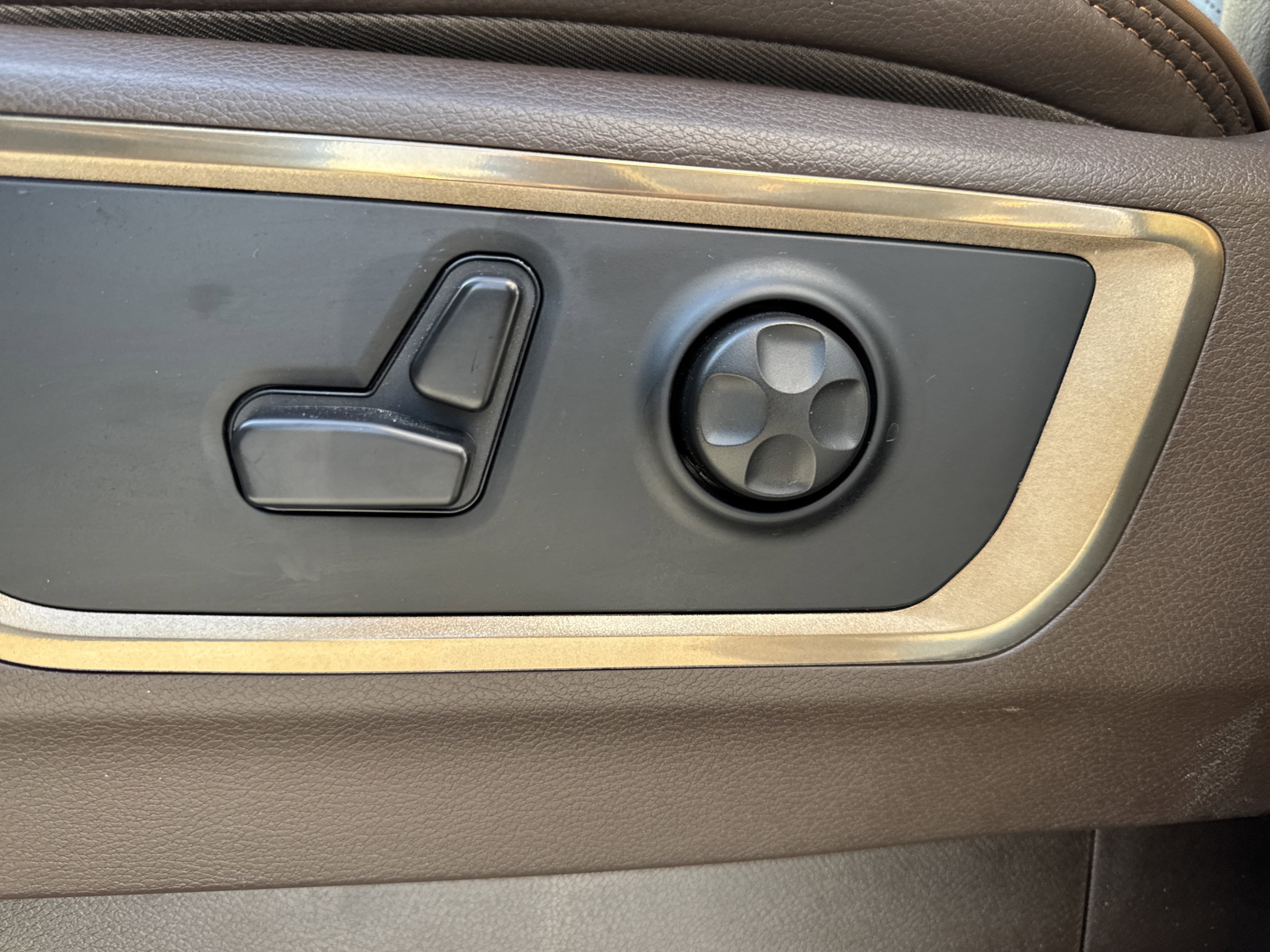 Used 2025 RAM 1500 Limited image 11