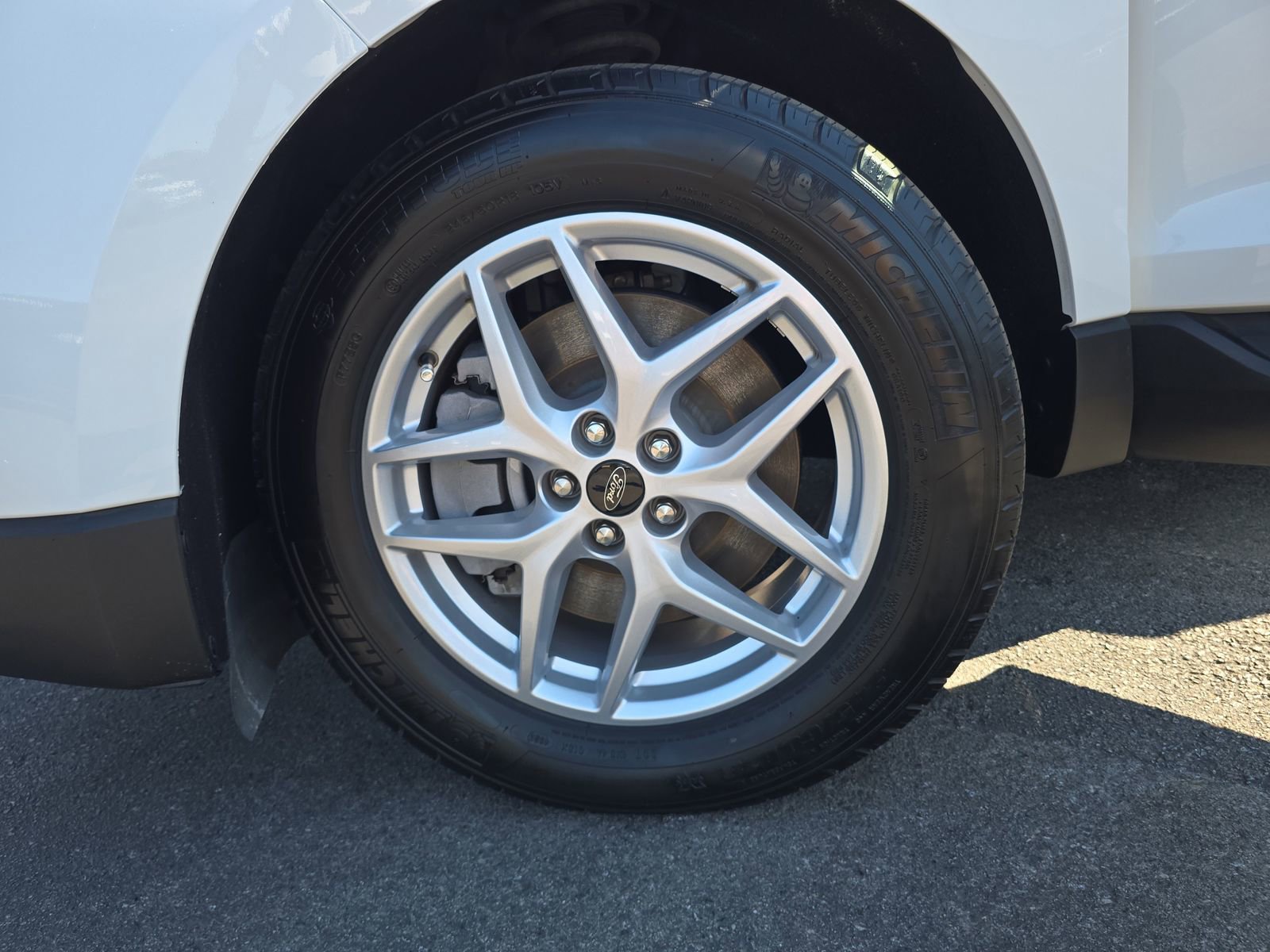 Certified 2024 Ford Edge SEL image 27