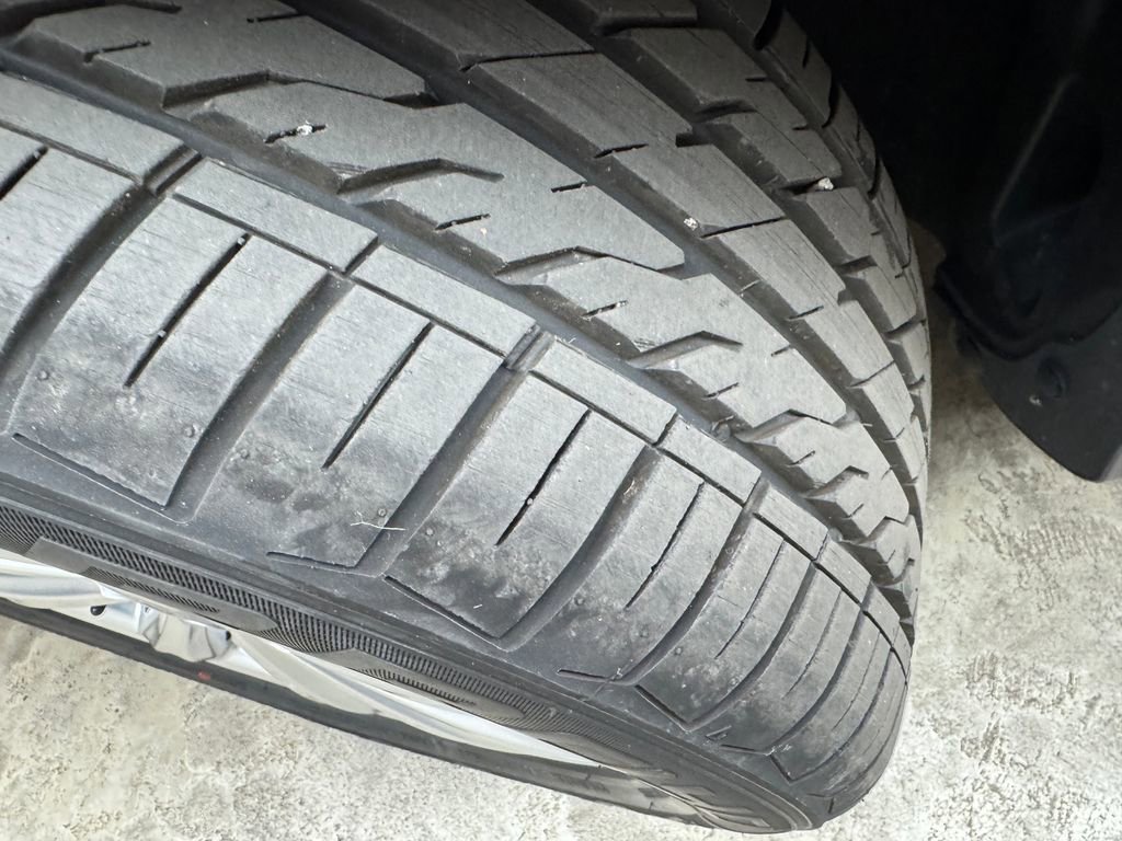 Certified 2019 Ford Escape SEL FWD image 33
