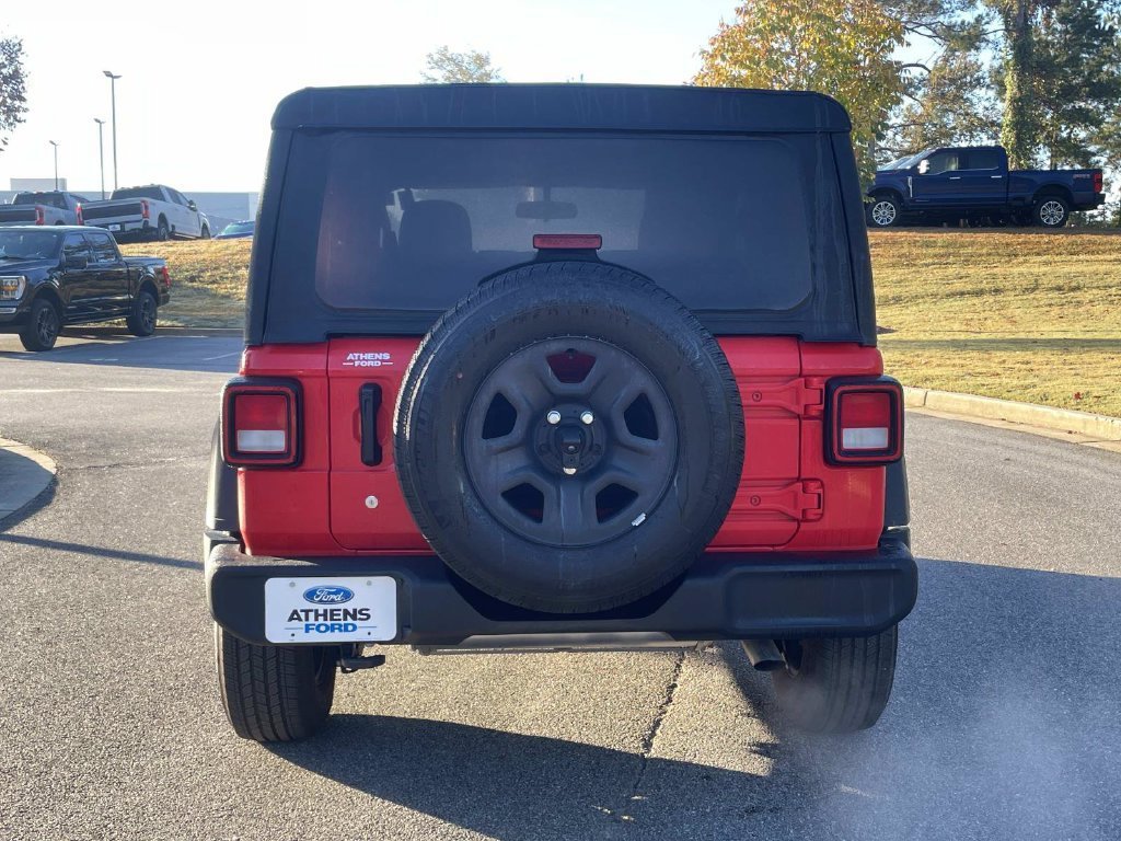 Used 2023 Jeep Wrangler Sport AWD/4WD image 4