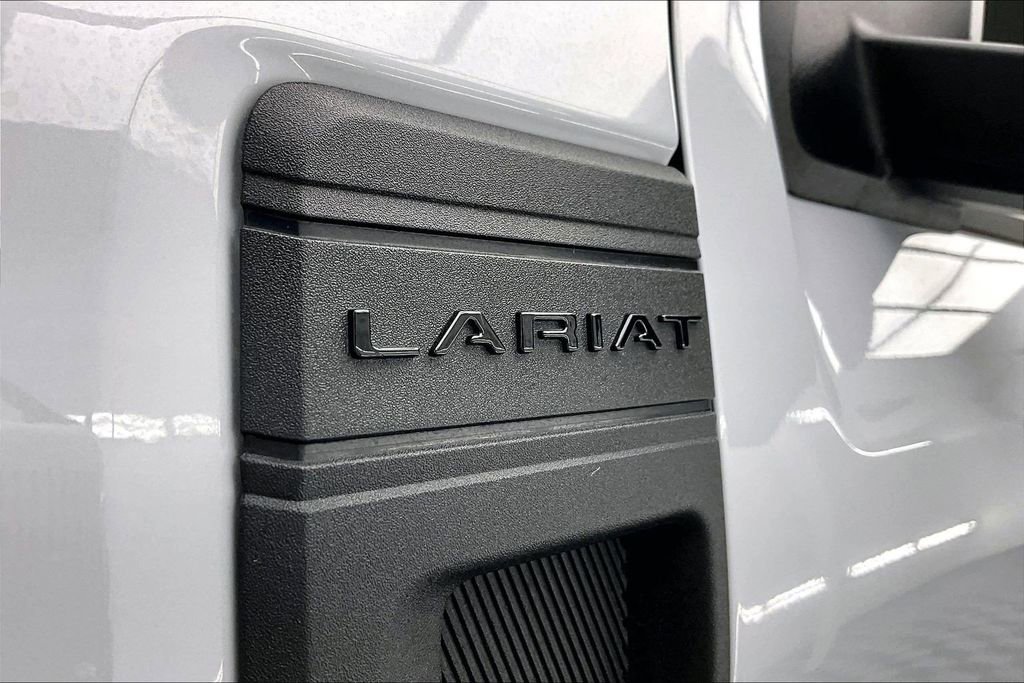 Certified 2025 Ford Maverick Lariat w/ Black Appearance Package AWD/4WD image 8