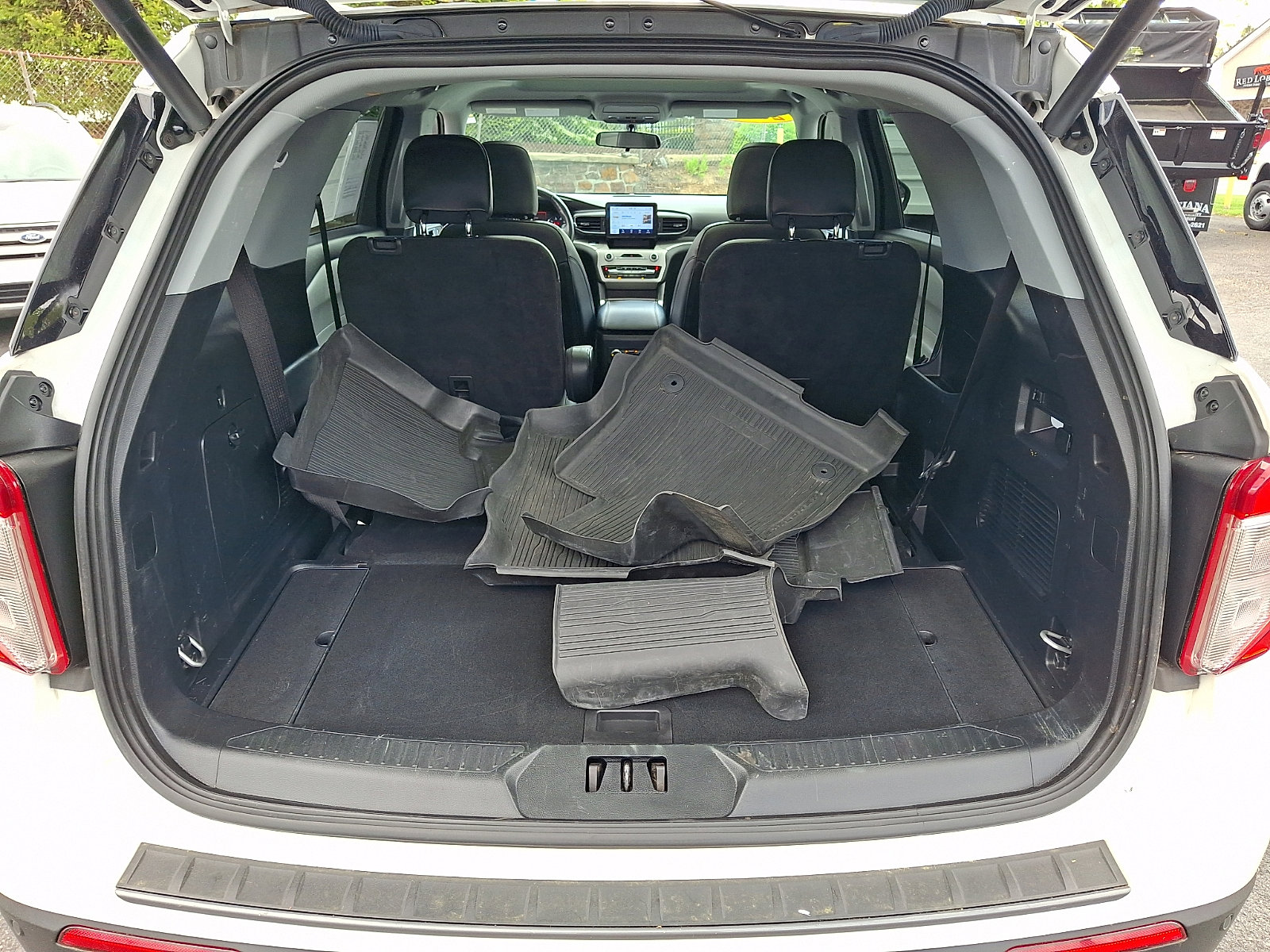 Certified 2023 Ford Explorer XLT w/ Equipment Group 202A image 31