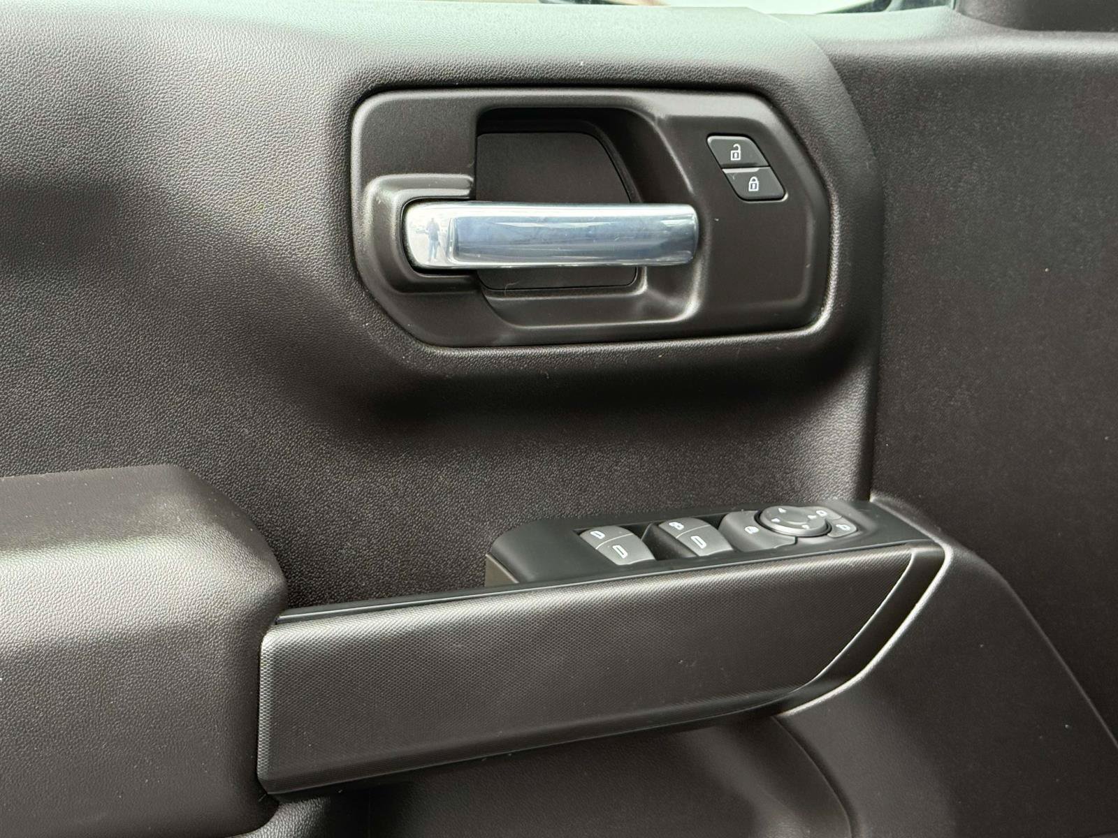 Used 2023 GMC Sierra 1500 Pro w/ Graphite Edition AWD/4WD image 16