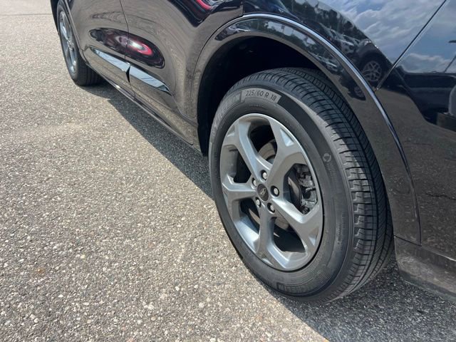 Certified 2024 Ford Escape ST-Line w/ Tech Pack #1 AWD/4WD image 25