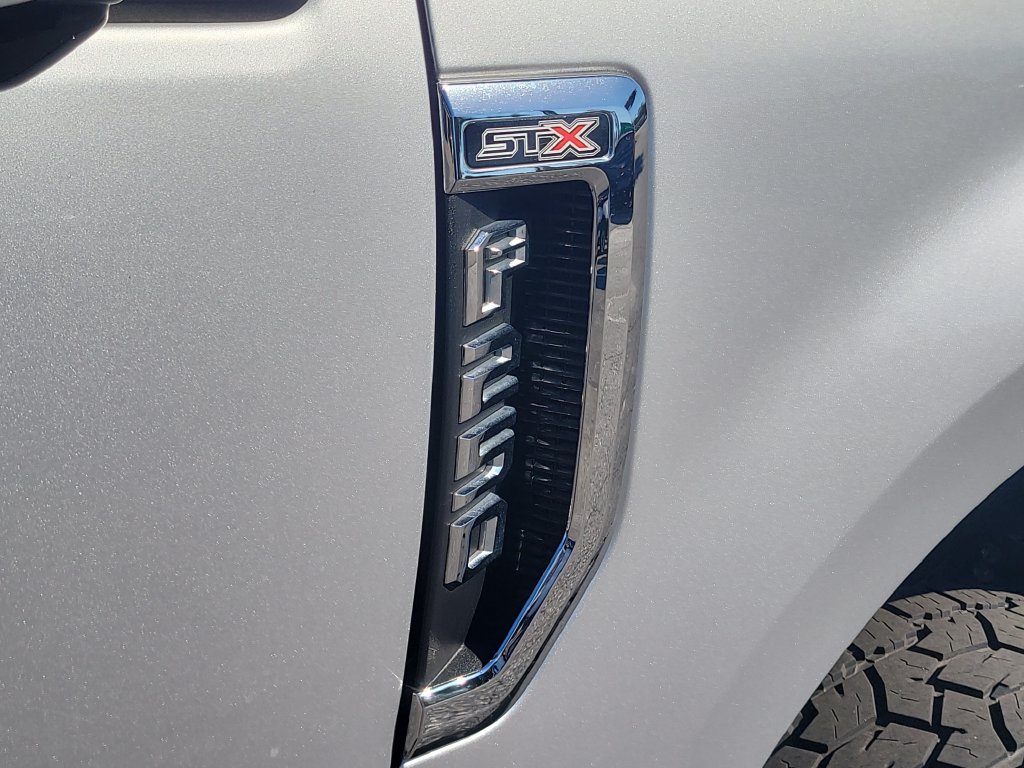 Certified 2019 Ford F250 XL w/ STX Appearance Package AWD/4WD image 6