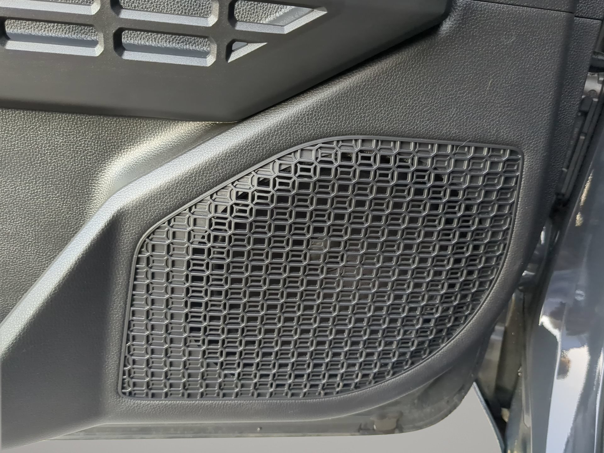 Used 2025 Toyota Tacoma SR5 AWD/4WD image 56