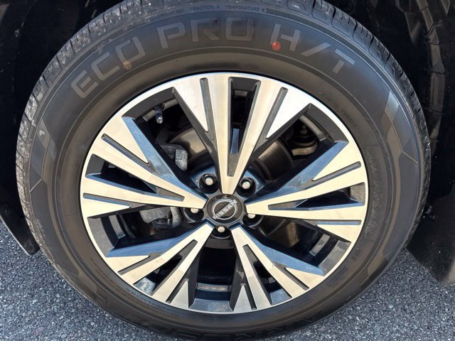 Used 2023 Nissan Rogue SV AWD/4WD image 10