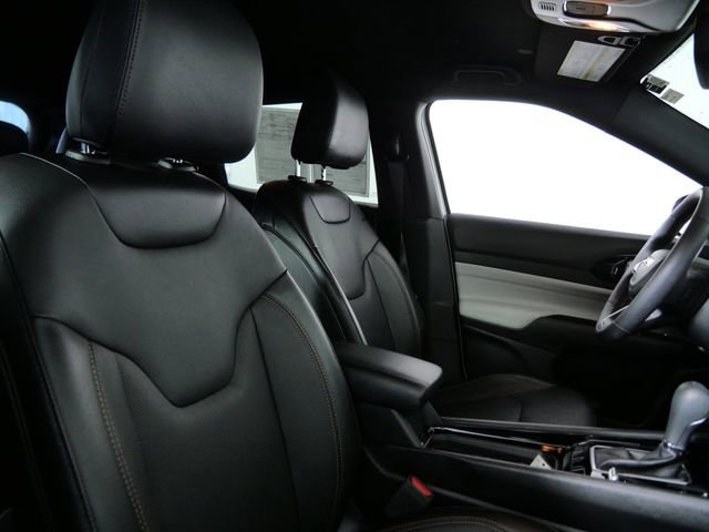 Used 2023 Jeep Compass Limited AWD/4WD image 12