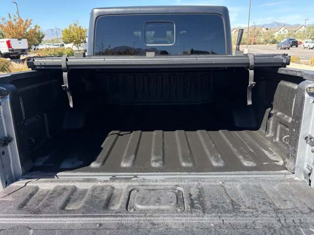 Used 2021 Jeep Gladiator Overland w/ Popular Equipment Package AWD/4WD image 28