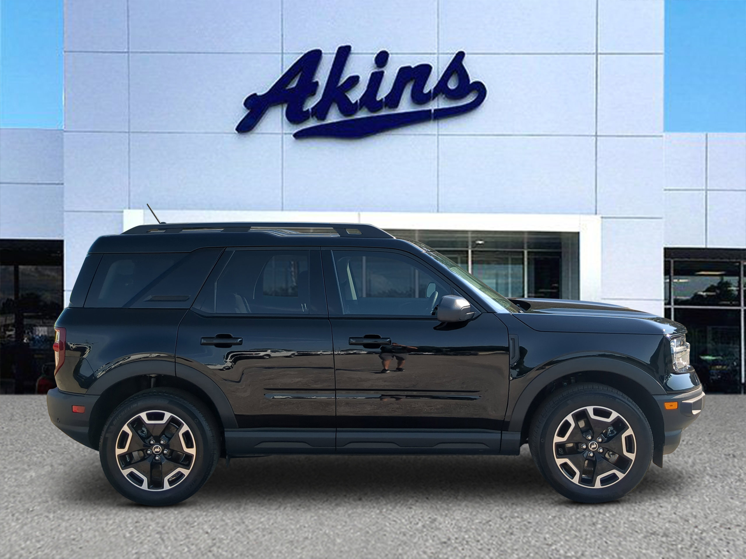 Certified 2024 Ford Bronco Sport Outer Banks w/ Tech Package AWD/4WD image 1