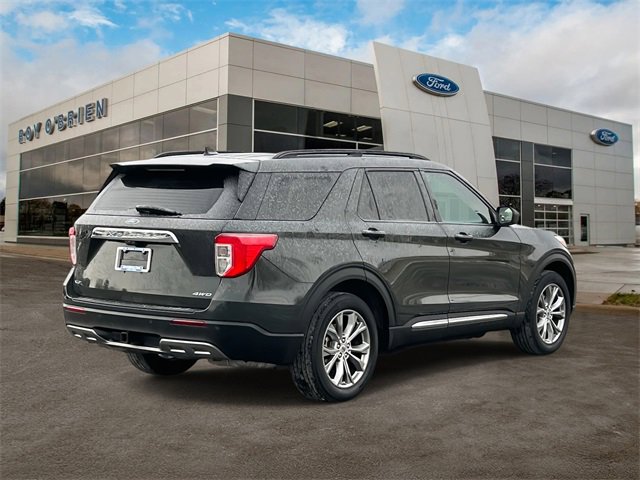 Certified 2022 Ford Explorer XLT w/ Equipment Group 202A image 5