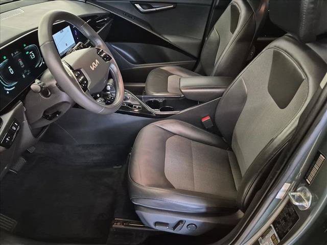 Used 2023 Kia Niro EX FWD image 16