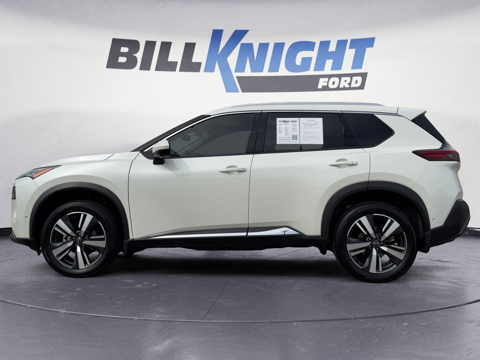 Used 2023 Nissan Rogue SL w/ SL Premium Package FWD image 2