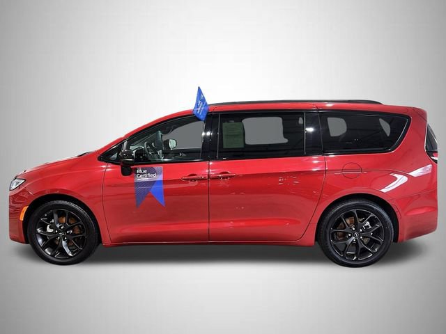 Used 2025 Chrysler Pacifica Limited FWD image 5