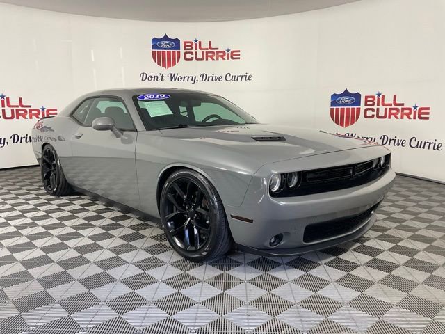 Used 2019 Dodge Challenger SXT w/ Blacktop Package image 7