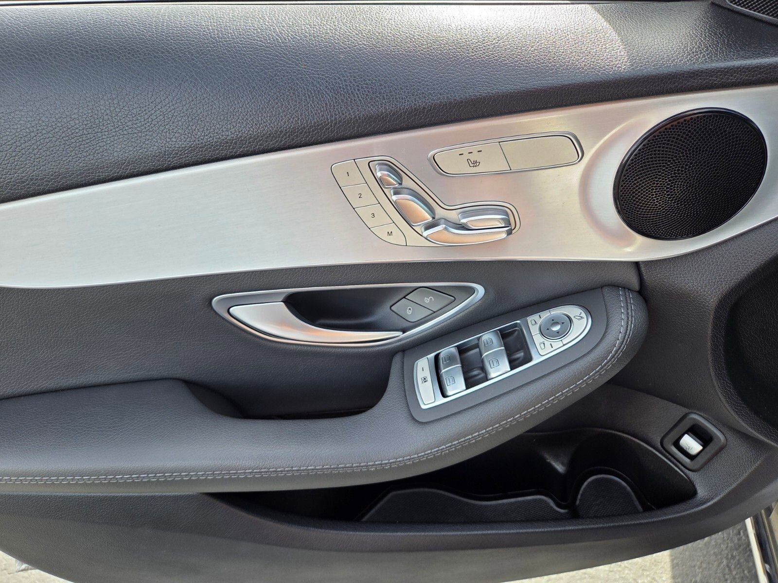 Used 2019 Mercedes-Benz C 300 Sedan image 18