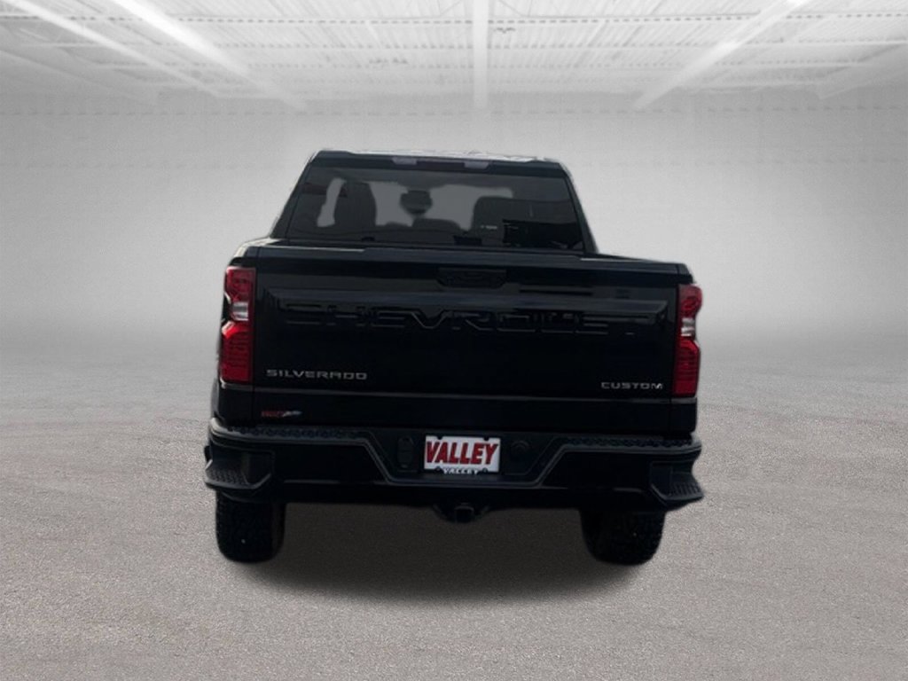 Used 2022 Chevrolet Silverado 1500 Custom Trail Boss AWD/4WD image 11