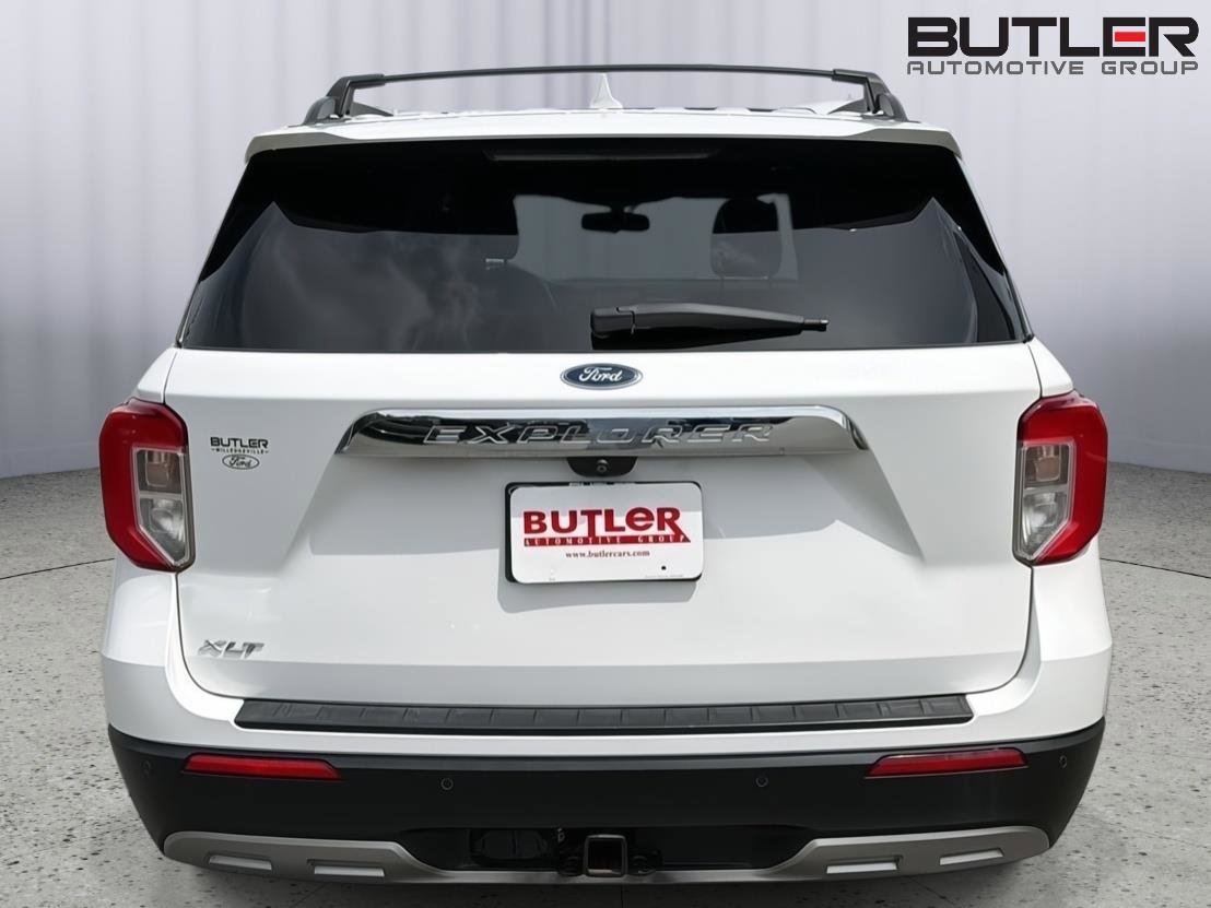 Certified 2022 Ford Explorer XLT w/ Equipment Group 202A RWD image 5