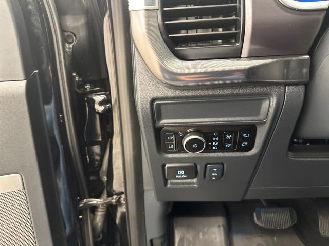 Certified 2025 Ford F150 Platinum w/ FX4 Off-Road Package image 35