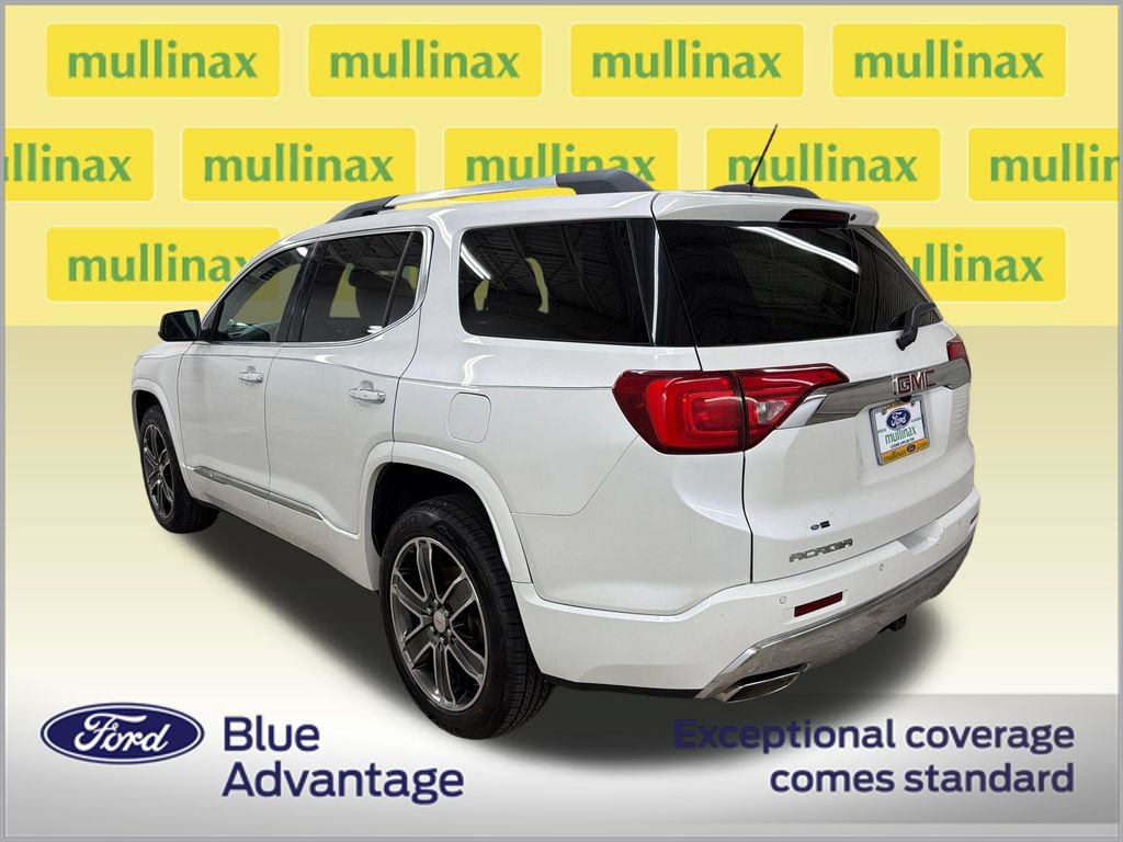 Used 2018 GMC Acadia Denali w/ Technology Package FWD image 11