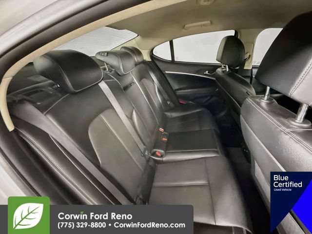 Used 2022 Genesis G70 2.0T AWD/4WD image 29