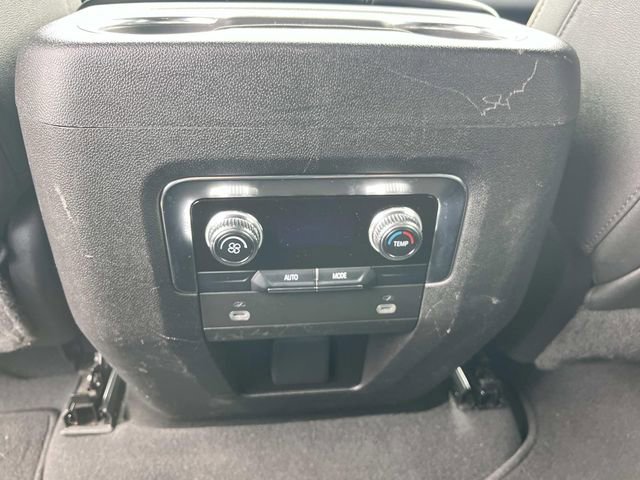 Used 2024 GMC Yukon SLT image 18