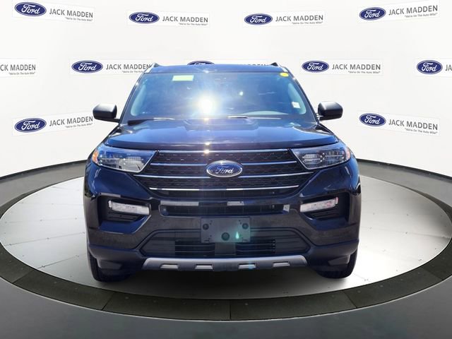 Certified 2022 Ford Explorer XLT w/ Equipment Group 202A AWD/4WD image 8