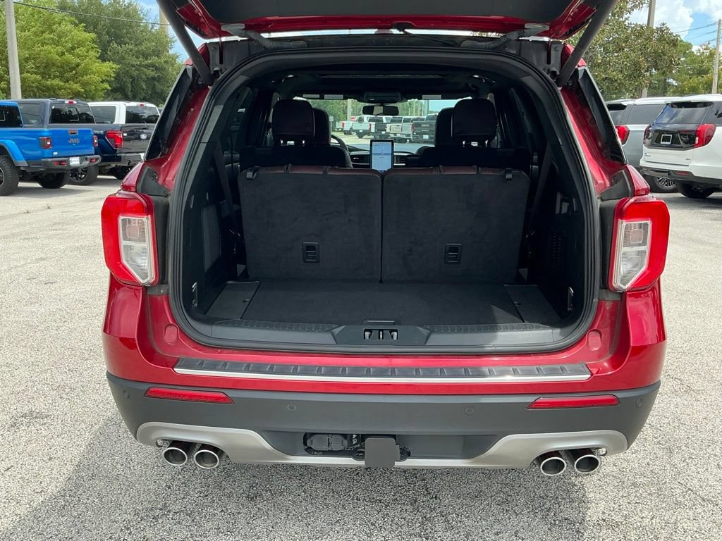 Certified 2023 Ford Explorer Platinum w/ Technology Package AWD/4WD image 28