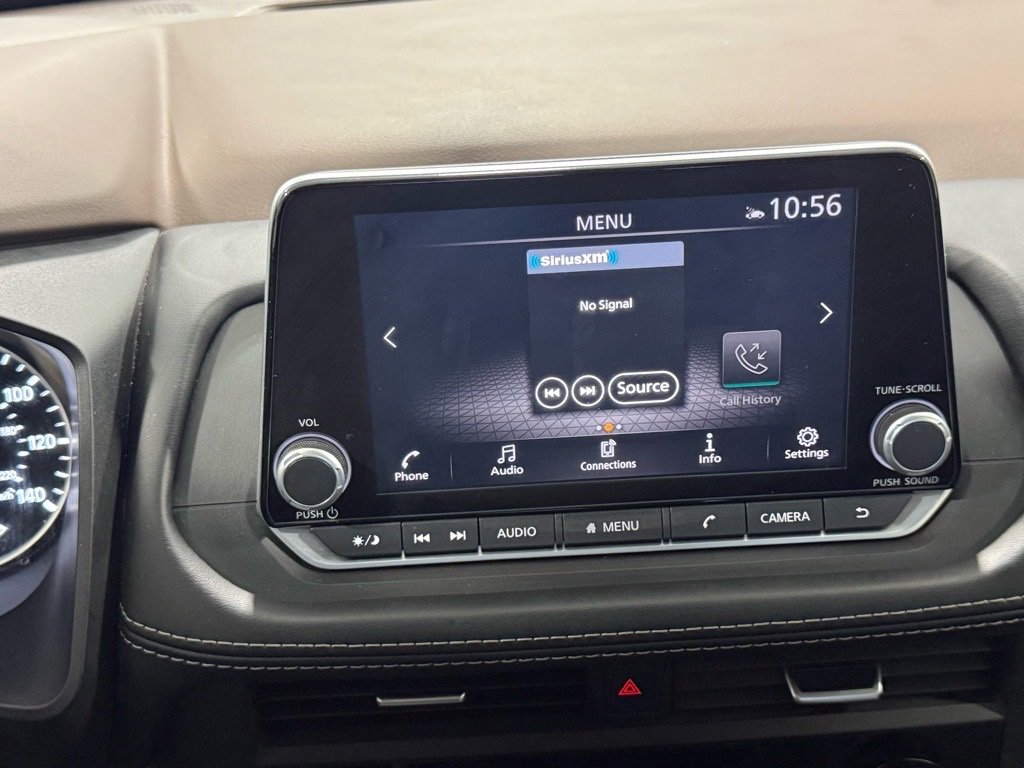 Used 2023 Nissan Rogue SV image 17