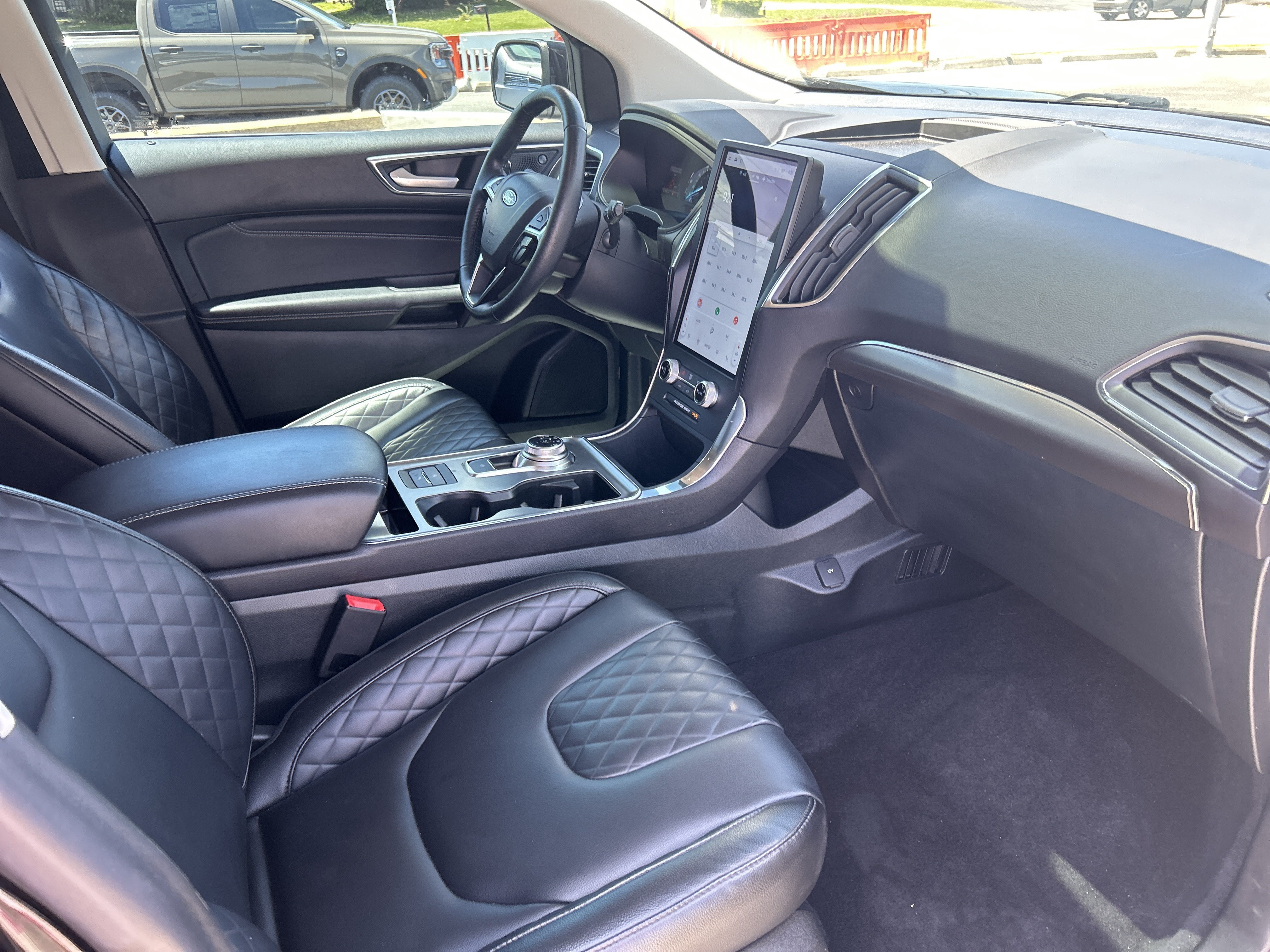 Certified 2024 Ford Edge Titanium AWD/4WD image 21