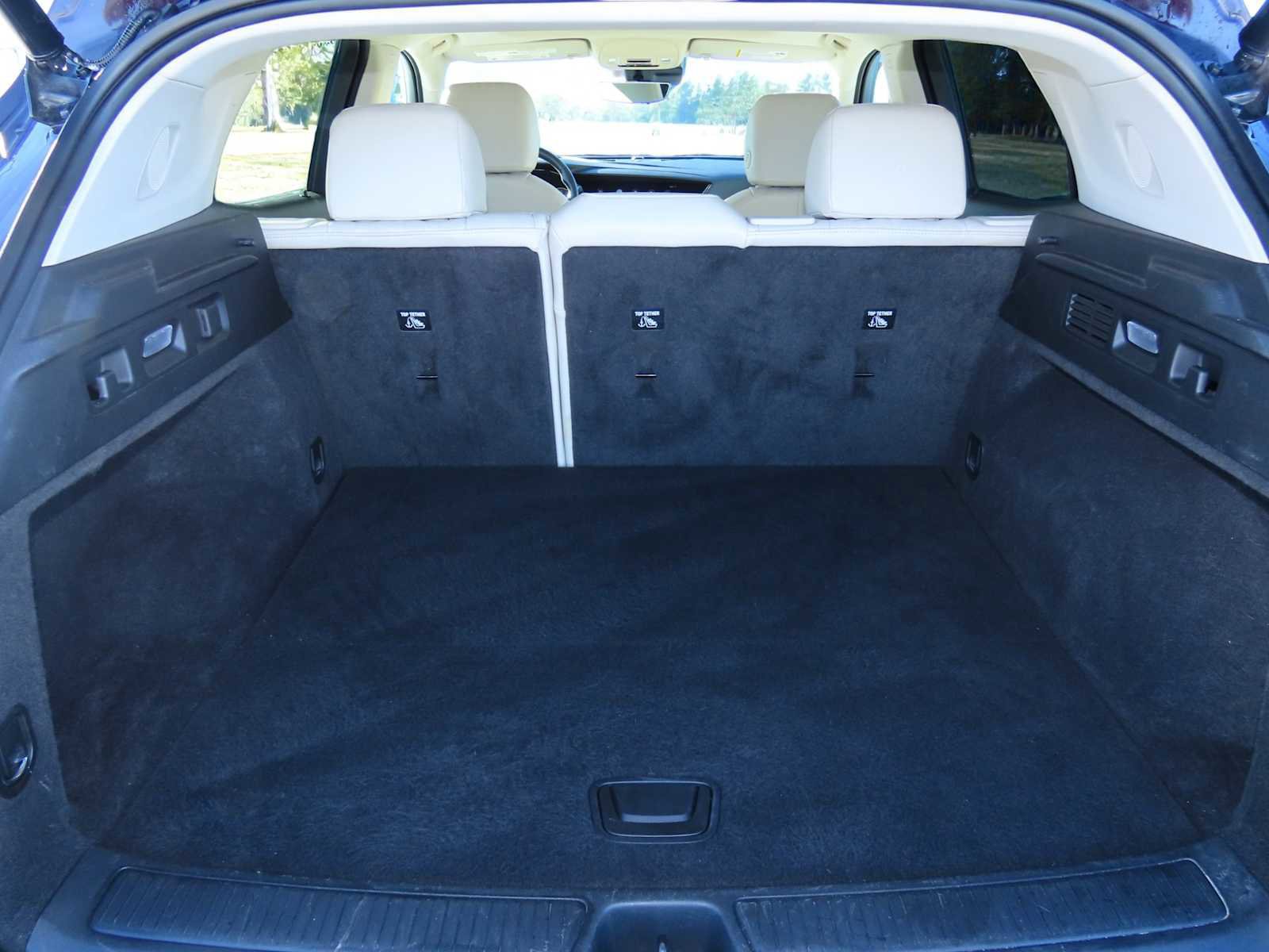 Used 2023 Buick Envision Avenir image 34