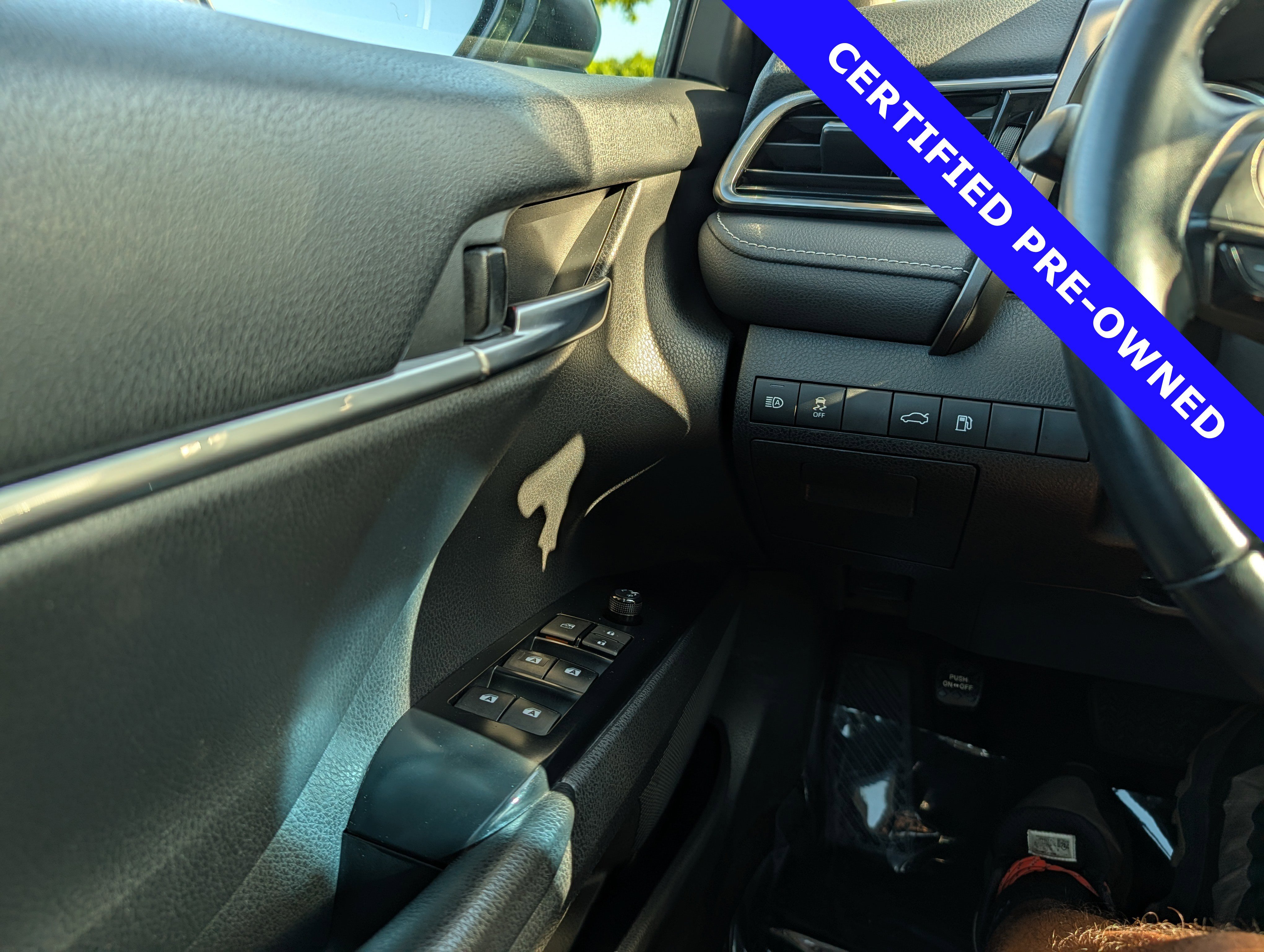 Used 2018 Toyota Camry SE w/ Moonroof Package FWD image 23