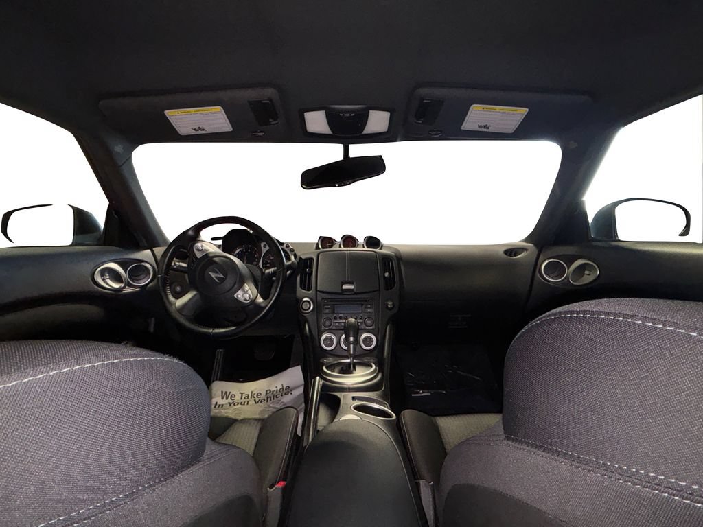 Used 2020 Nissan 370Z Coupe RWD image 21