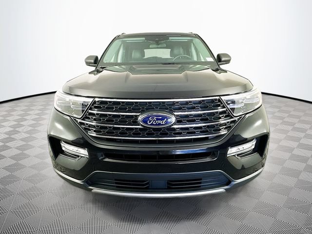 Certified 2023 Ford Explorer XLT w/ Equipment Group 202A AWD/4WD image 5