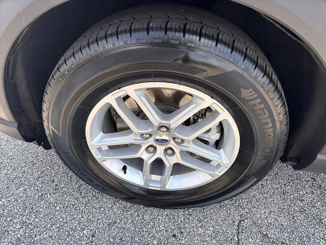 Certified 2025 Ford Explorer Active RWD image 11