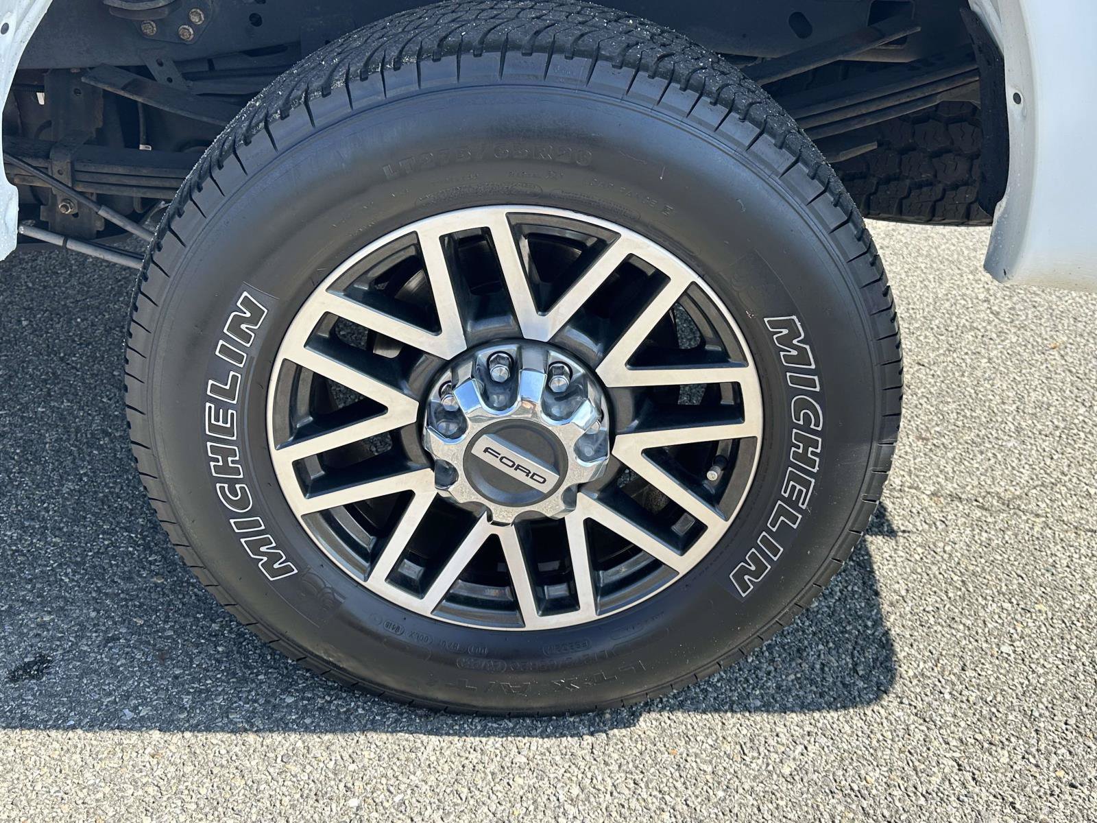 Certified 2019 Ford F350 Lariat w/ Lariat Ultimate Package AWD/4WD image 31