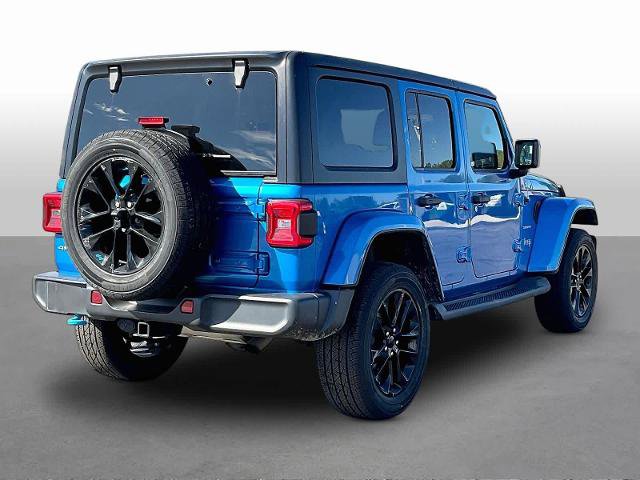 Used 2023 Jeep Wrangler Unlimited Sahara w/ Cold Weather Group AWD/4WD image 7