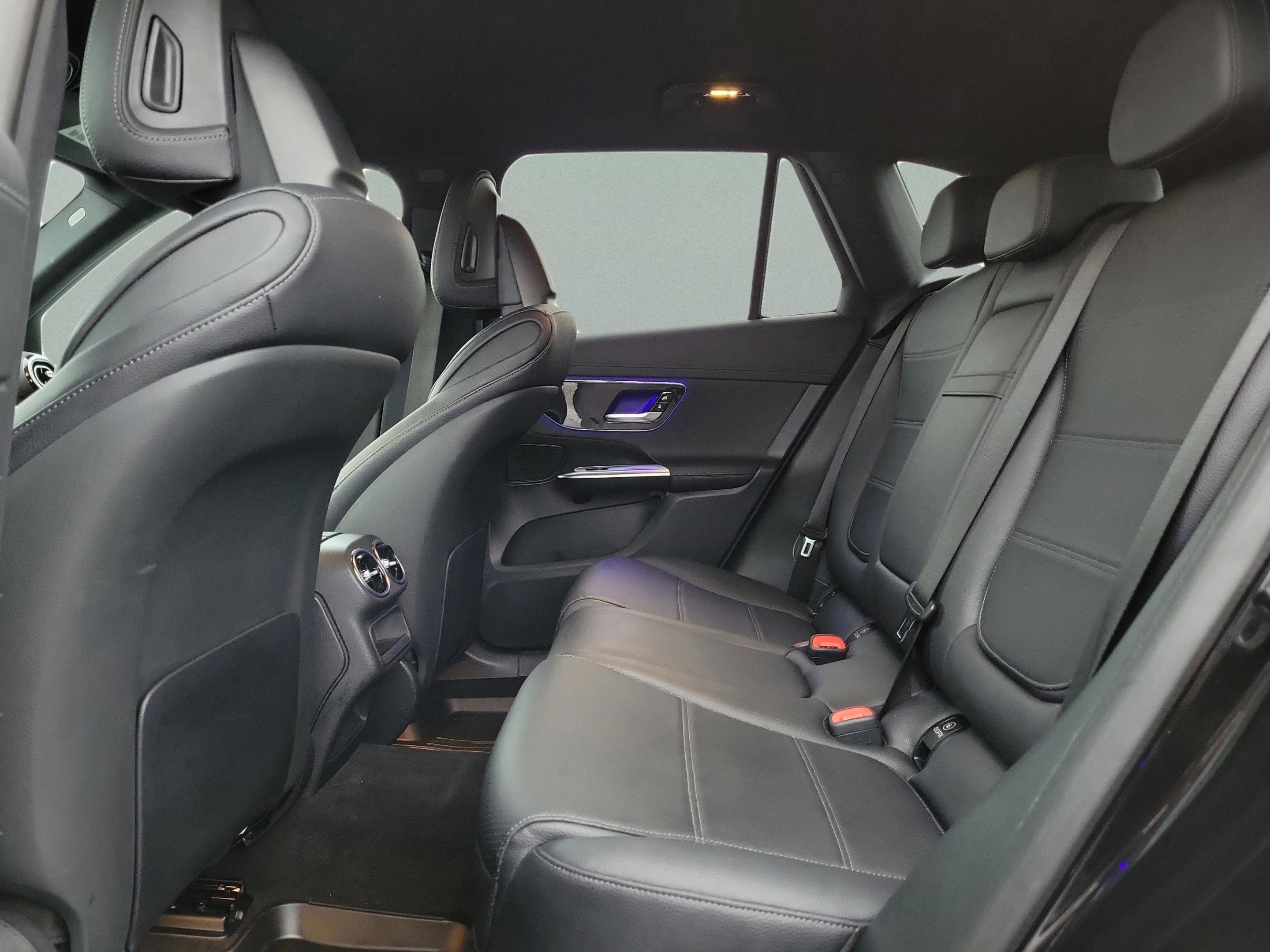 Used 2023 Mercedes-Benz GLC 300 GLC 300 image 6