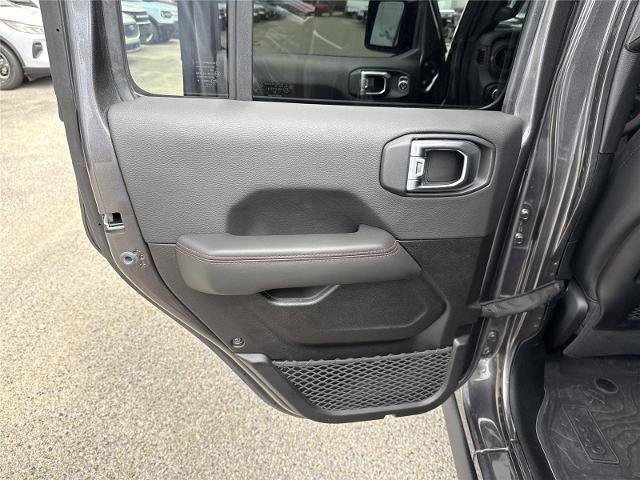 Used 2024 Jeep Gladiator Rubicon w/ Technology Group AWD/4WD image 27