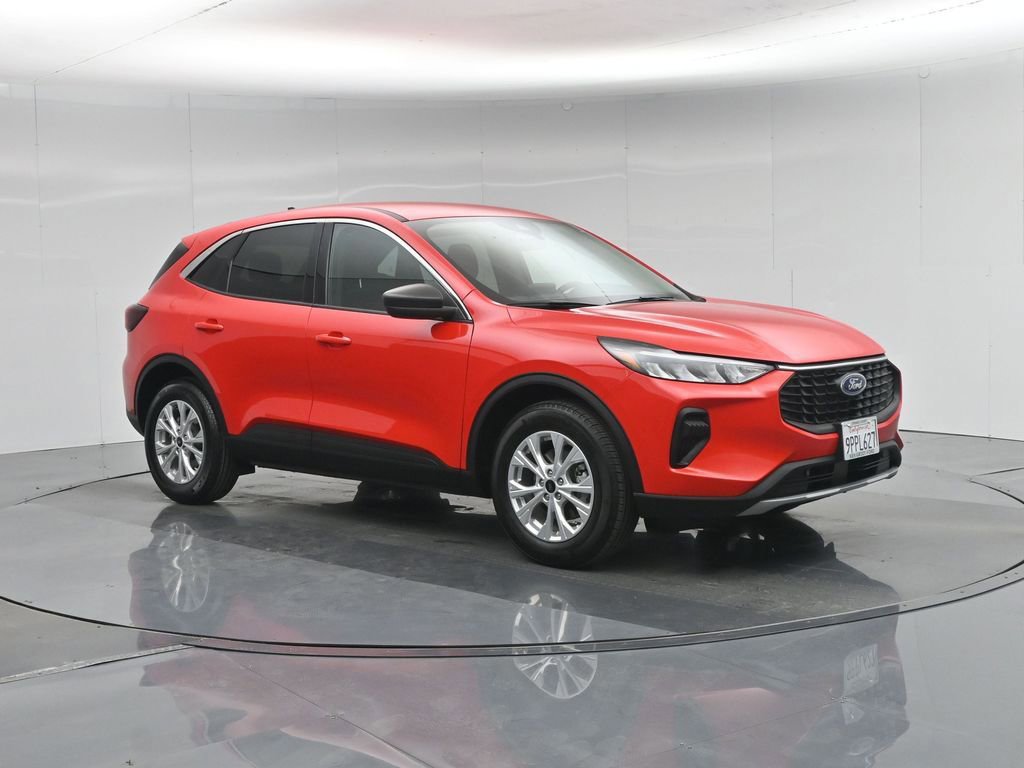 Certified 2024 Ford Escape Active image 3