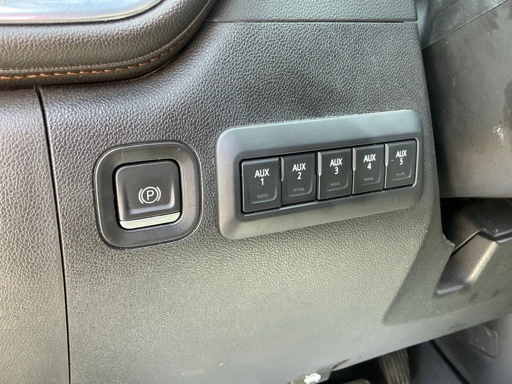 Used 2023 GMC Sierra 3500 AT4 w/ AT4 Premium Plus Package AWD/4WD image 28