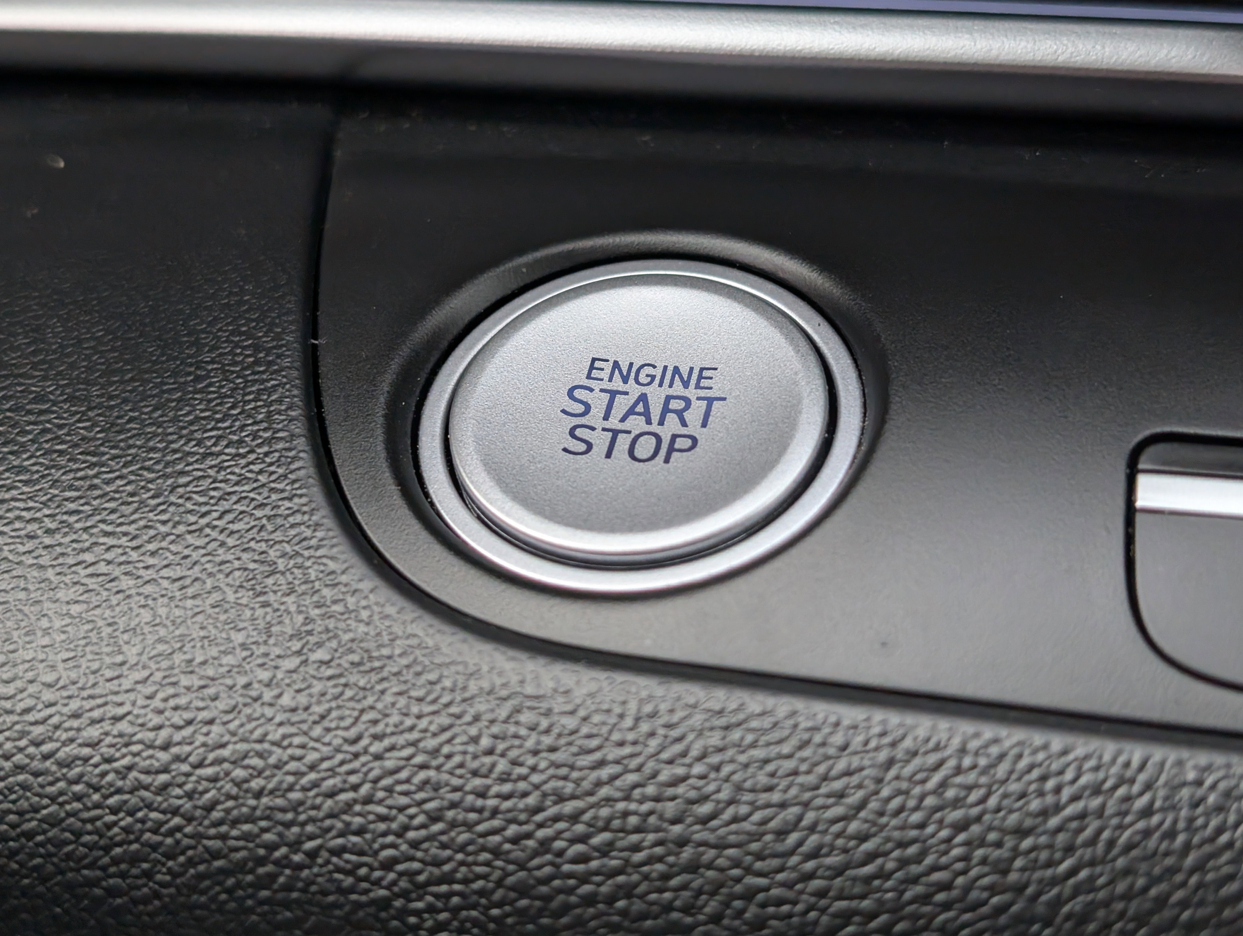 Used 2025 Hyundai Elantra SEL image 28